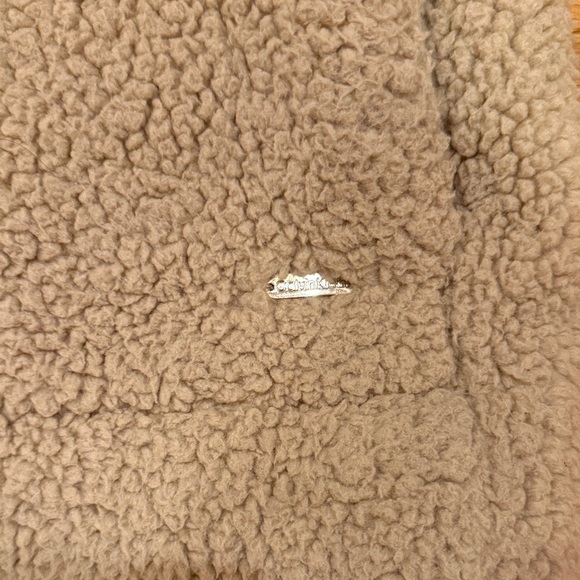 Calvin Klein Women's Tan Sherpa Vest - Picture 4 of 7
